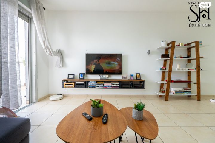 דירה, חתני פרס ישראל, באר יעקב