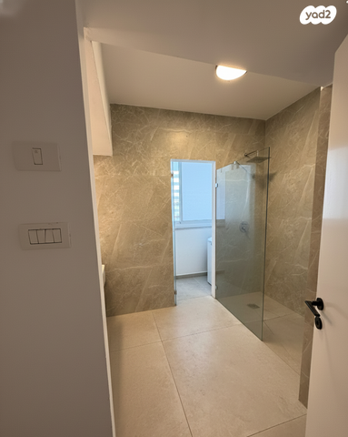 גג/ פנטהאוז, משה שפירא, צפון מזרח מרכז העיר, נתניה