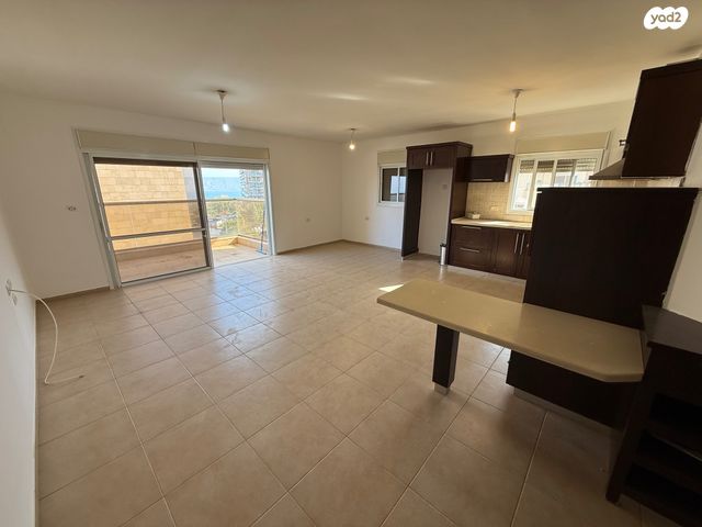 דירה, גולדה מאיר 1, שיכון עובדים, טבריה