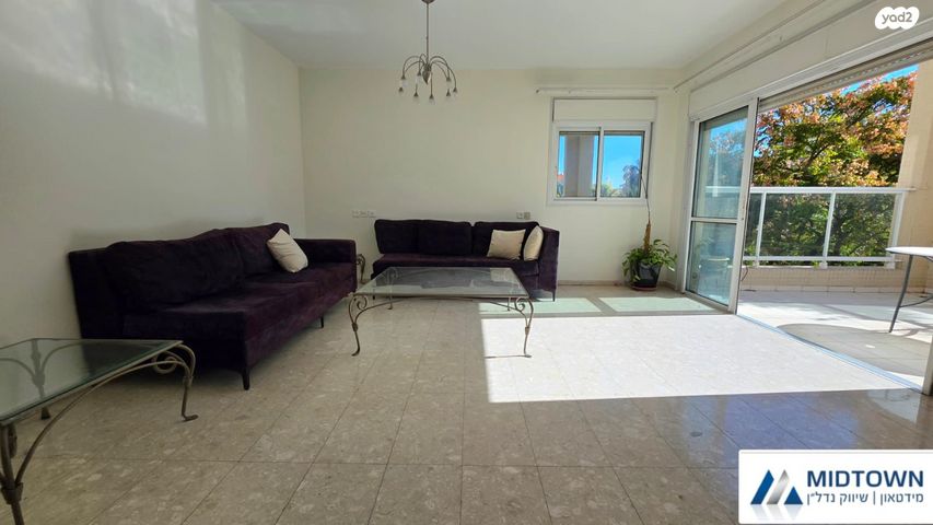 דירה, כפר סבא