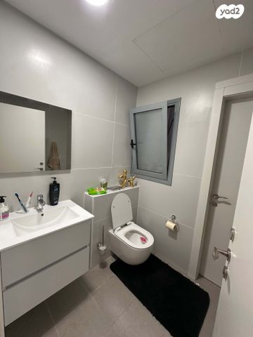 גג/ פנטהאוז, קרית שלום, תל אביב יפו