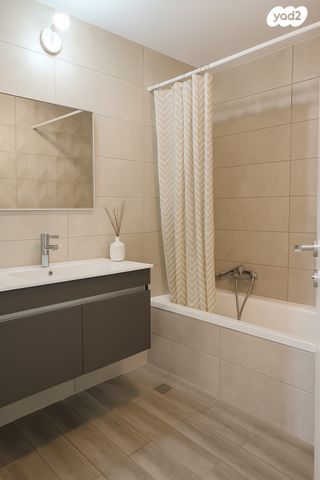 דירה, חולית, שאר העיר, כפר ורדים