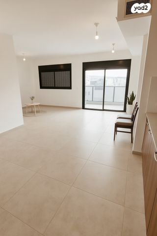 דירה, חולית, שאר העיר, כפר ורדים