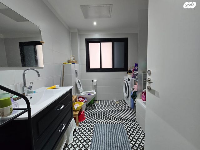 דירה, משה רינת, קרית רבין, חולון