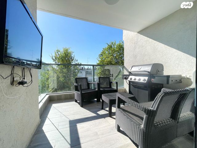 דירה, שדרות אליהו, שאר העיר, מזכרת בתיה