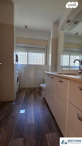 דירה, כפר סבא