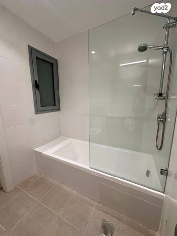 דירת גן, קרית שלום, תל אביב יפו