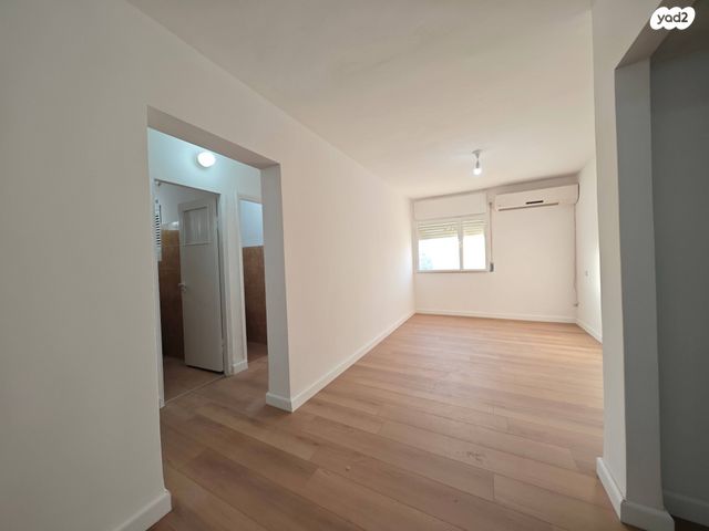 גיורא יוספטל 