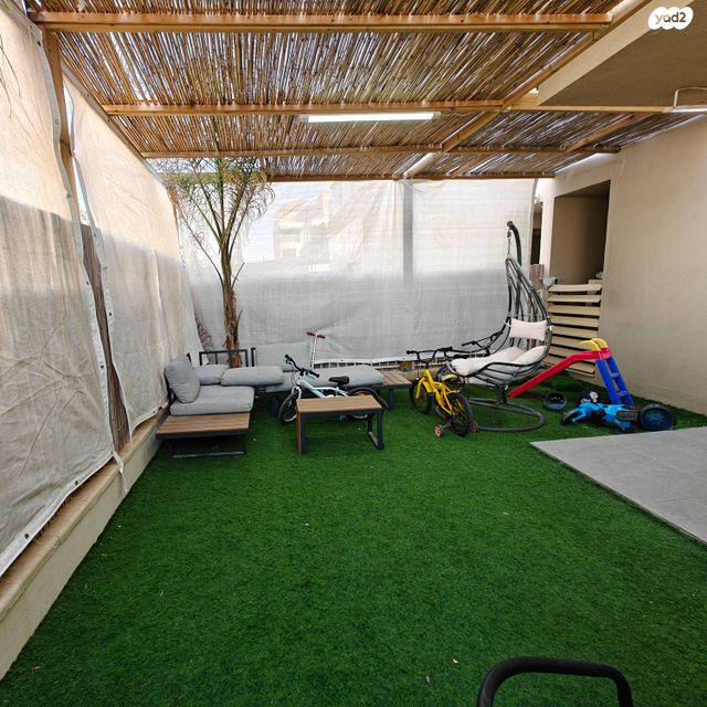 דירת גן, ריה"ל, אירוס, ירוחם