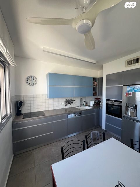 דופלקס, צור יצחק