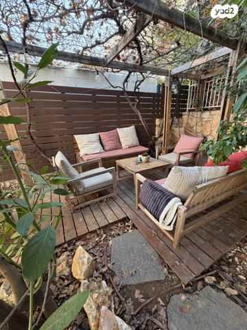 דירת גן, אלמוגן, הנחלים, מודיעין מכבים רעות