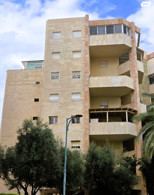 יצחק כושי עפגין 3