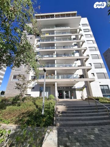 דירה, אהבת אדם, שרונה, כפר יונה