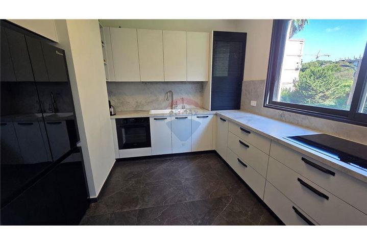 דירה, בארט 7, נווה אביבים, תל אביב יפו