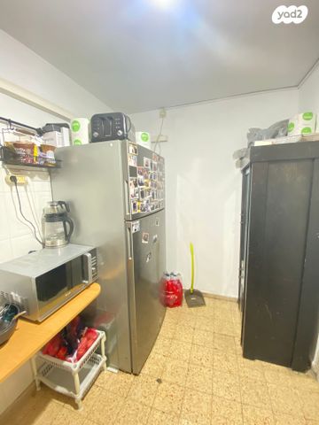 דירה, דרך ההגנה 150, נווה ברבור, כפר שלם מערב, תל אביב יפו