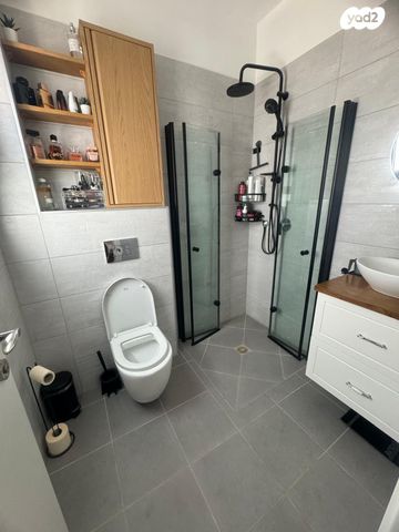 דירה, יעקב תמרי, רחובות