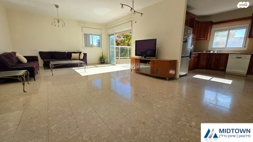 דירה, כפר סבא