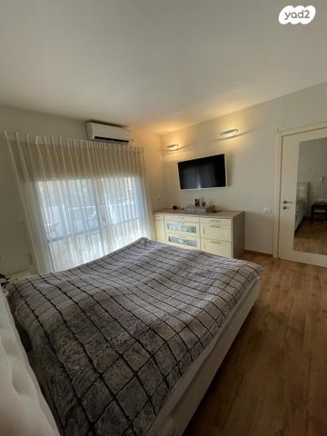 טריפלקס, מרכז דרום, רעננה