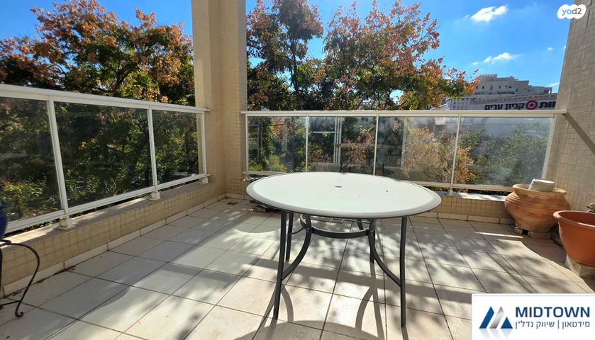 דירה, כפר סבא