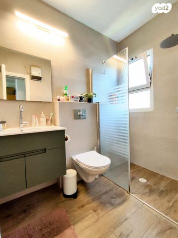 דו משפחתי, צופים, צופים