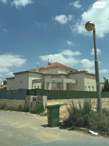 חמדה וצבי זינדר 