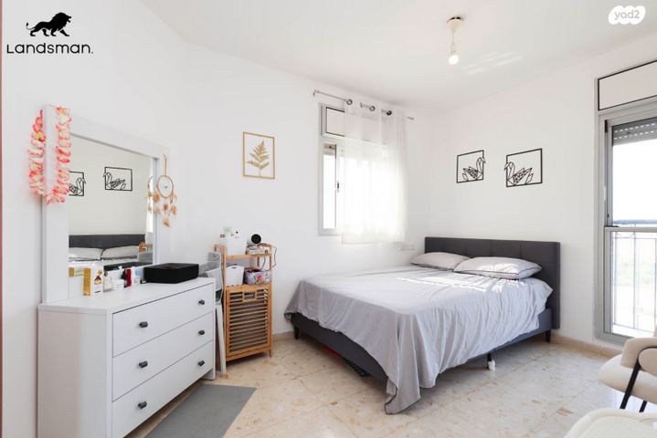 ד"ר יהודה פרח 1