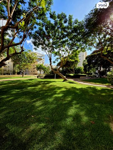 דירה, שדרות לוי אשכול, הגוש הגדול, רמת אביב החדשה, נופי ים, תל אביב יפו