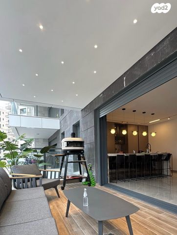 דירה, משה רינת 26, קרית רבין, חולון