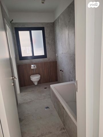 דירה, רעננה