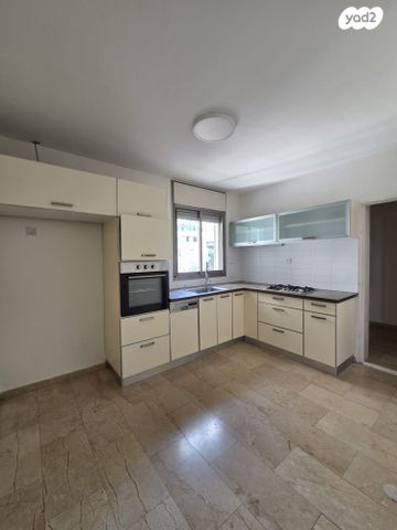 דירה, שדרות לוי אשכול, הגוש הגדול, רמת אביב החדשה, נופי ים, תל אביב יפו