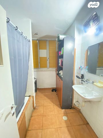 דירה, דרך ההגנה 150, נווה ברבור, כפר שלם מערב, תל אביב יפו