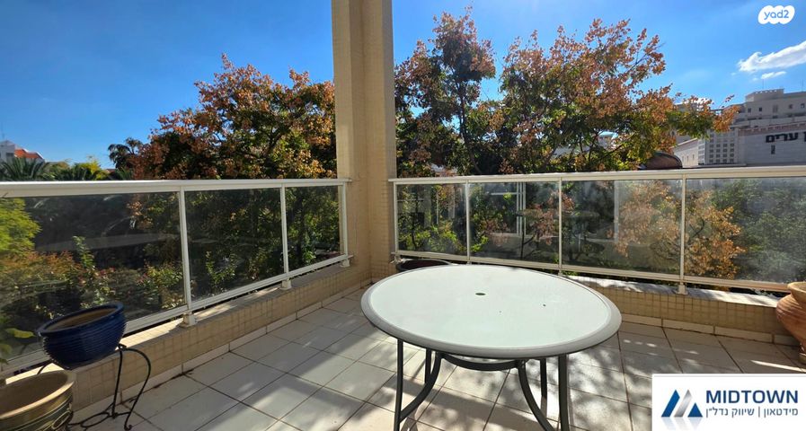 דירה, כפר סבא