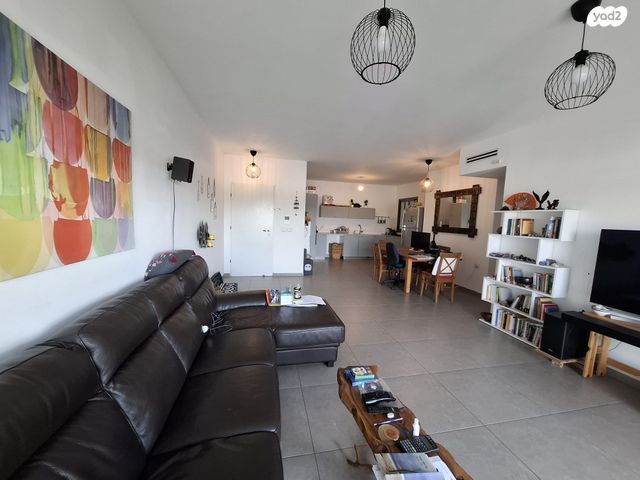 דירה, אהבת אדם, שרונה, כפר יונה