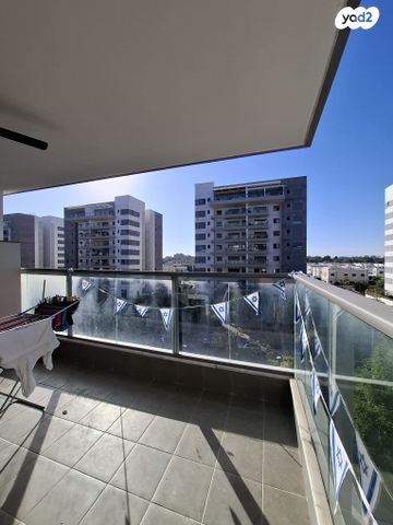 דירה, אהבת אדם, שרונה, כפר יונה