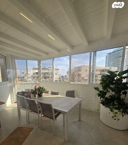 גג/ פנטהאוז, יצחק כושי עפגין 3, רח' הנשיא צפון, חדרה