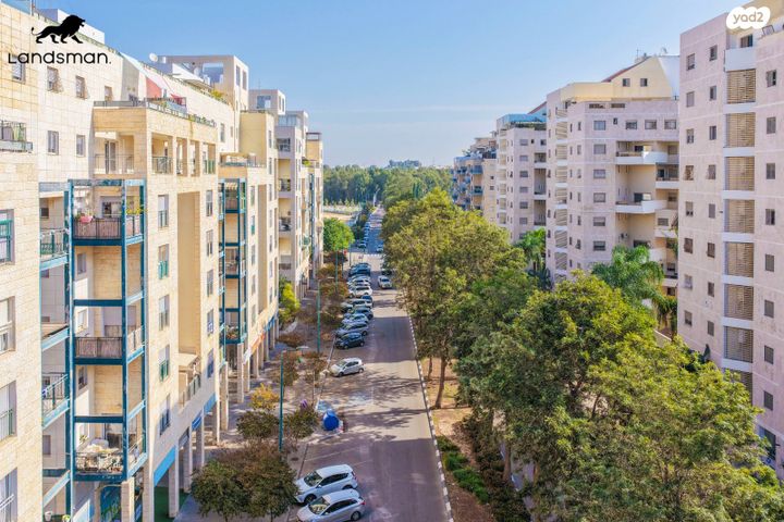 ד"ר יהודה פרח 1