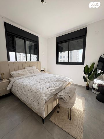 דירה, יעקב דורי, נאות שמיר, רמלה