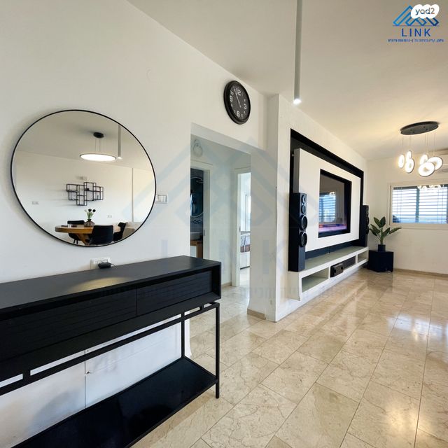 דירה, הרב זרביב 9, טירת כרמל