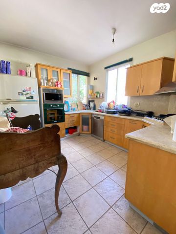 דו משפחתי, בנימינה גבעת עדה