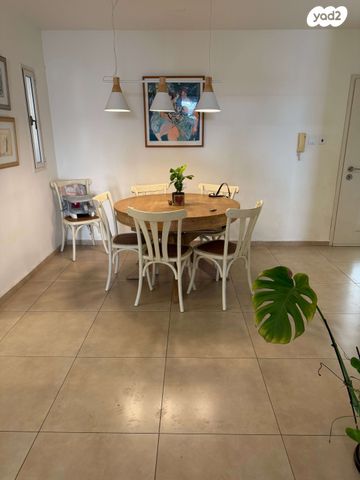 דירת גן, אלמוגן, הנחלים, מודיעין מכבים רעות