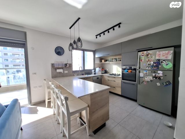 דירה, אהבת אדם, שרונה, כפר יונה