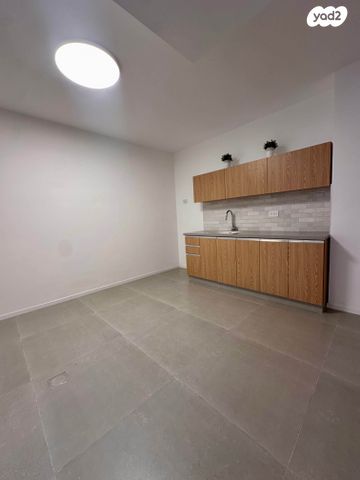 דירת גן, קרית שלום, תל אביב יפו