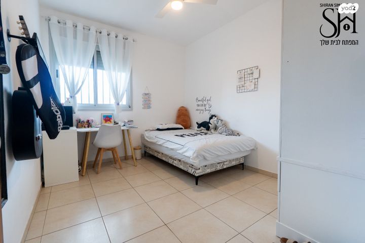 דירה, חתני פרס ישראל, באר יעקב