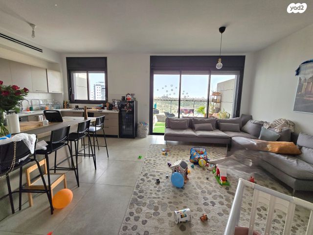 דירה, משה רינת, קרית רבין, חולון