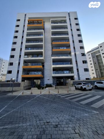 דירה, אהבת אדם, שרונה, כפר יונה