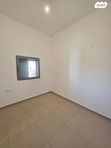 דירת גן, פרופ' יהודית בירק, רחובות המדע, רחובות