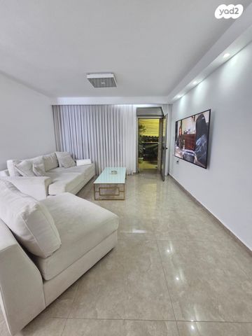 דירה, האיילון 13, גני יער, לוד