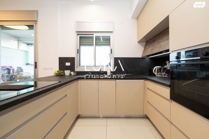 דירה, נתן יונתן, נתניה