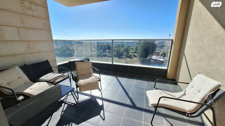 דירה, נחל פרת, אחוזת דניה, חדרה