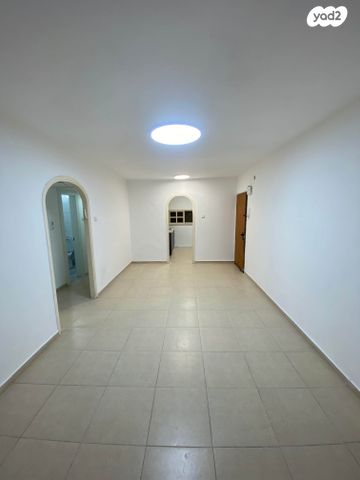 שדרות השופטים 17